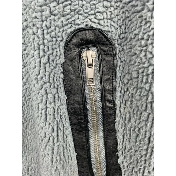 Charlotte Russe Juniors XL Gray White Full Zip Fuzzy Jacket pockets‎ - Picture 4 of 5